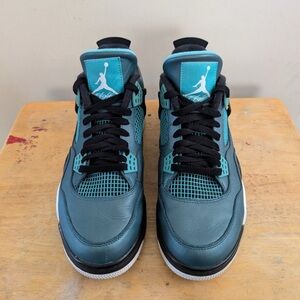 Genuine and Authentic Air Jordan 4’s 30th Anniversary Teal